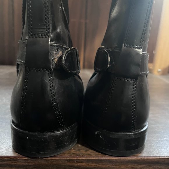 DOMANI  BOOTS SIZE 9 1/2 M
